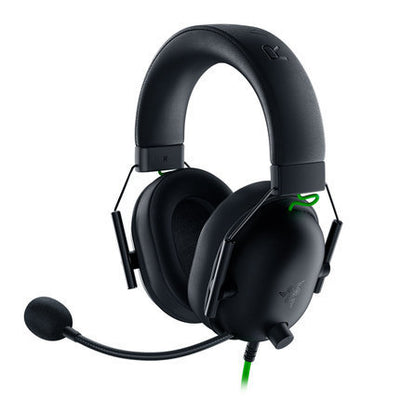 Headset with built-in microphone and 7.1 surround sound, offering an immersive audio experience for gaming and calls.